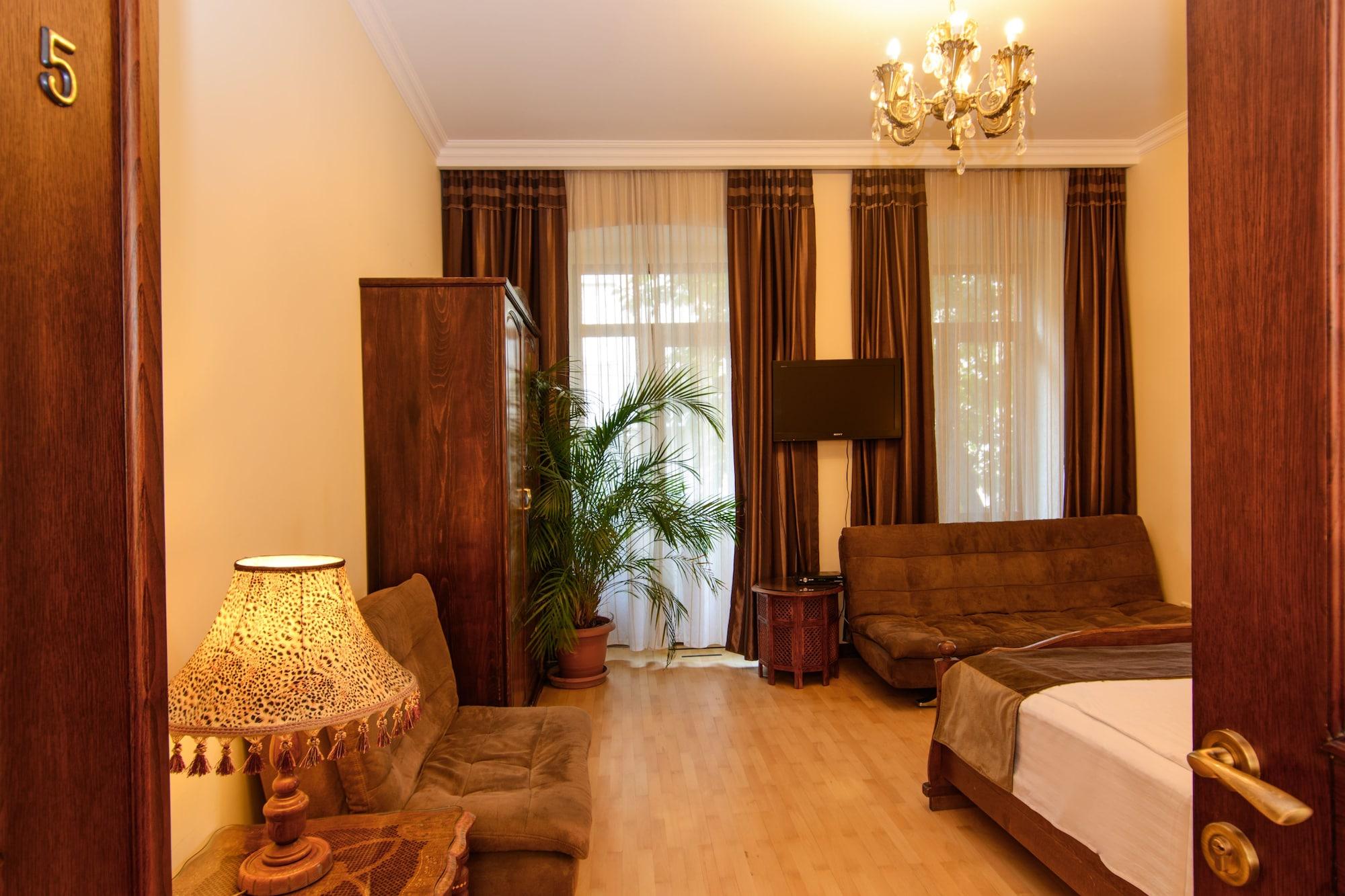 Бутик-отель British House Тбилиси Экстерьер фото
